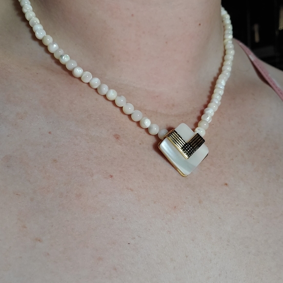 Vintage bead necklace with pendant & clasp - Picture 5 of 6